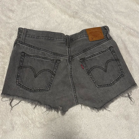 Levi’s Grey High Rise Shorts - Picture 1 of 7